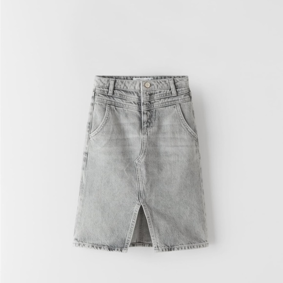 Denim gray knee length skirt from zara kids in a-line shape with a slit - Picture 1 of 4